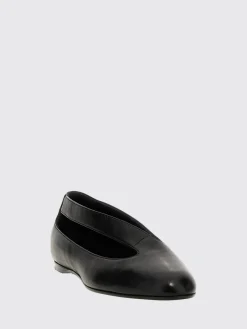 Ballerina Diana Khaite in nappa