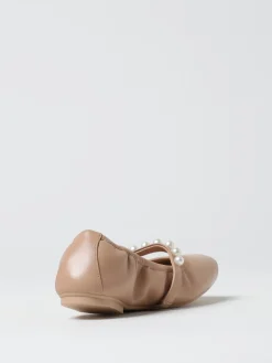 Ballerina Stuart Weitzman in pelle con perle sintetiche
