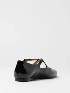 Ballerina Stuart Weitzman in vernice