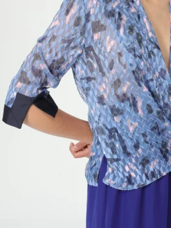 Blusa Emporio Armani in seta con stampa grafica