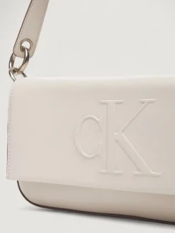 Borsa a spalla Sculpted Flap in pelle sintetica Calvin Klein