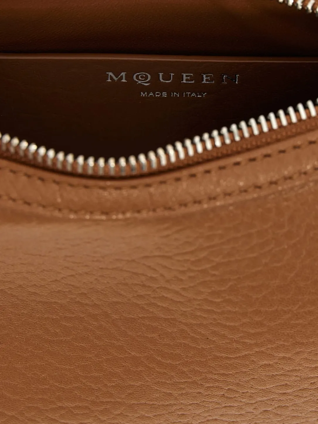 Borsa McQueen in pelle a grana