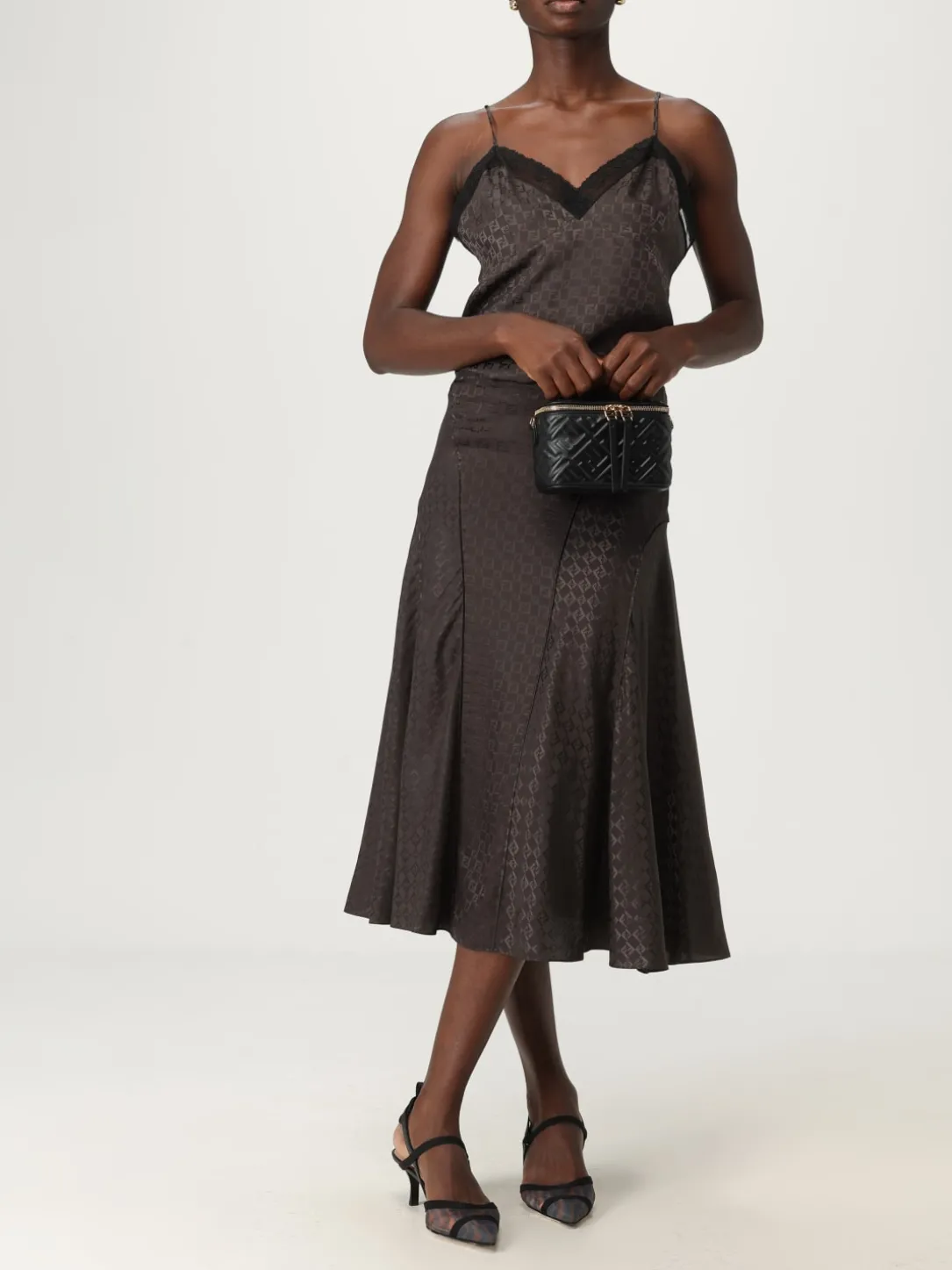 Borsa Vanity Fendi in nappa con monogram FF in rilievo