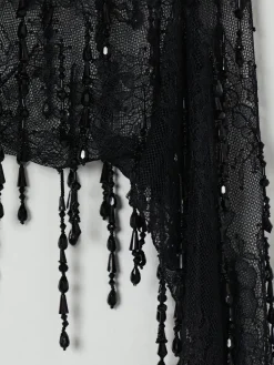 Coprispalle Alberta Ferretti in pizzo con frange gioiello