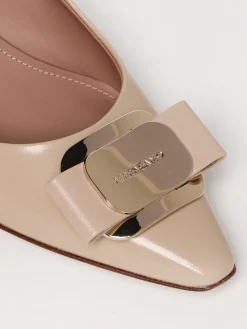 Décolleté Vara Ferragamo in pelle