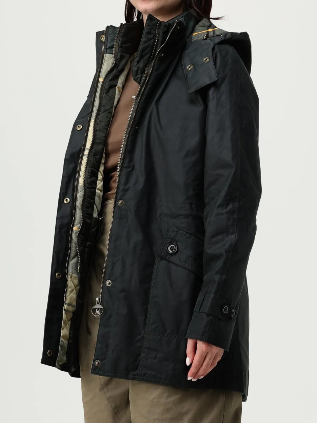 Giubbotto con cappuccio Barbour in cotone cerato