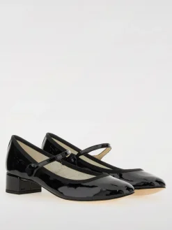 Mary Jane Repetto in vernice