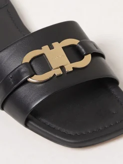 Mules Gancini Ferragamo in pelle