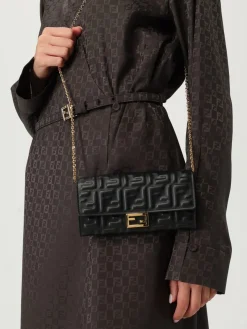 Portafoglio Baguette Fendi in nappa con monogram FF embossed