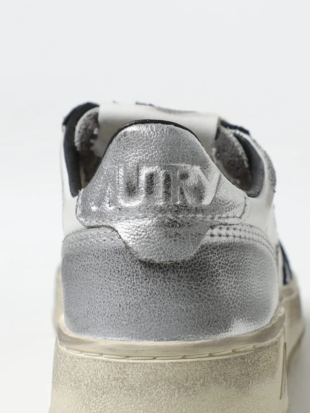 Sneakers Super Vintage Autry in pelle used