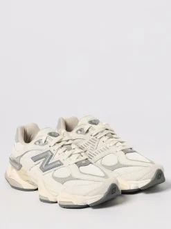 Sneakers U9060 New Balance in camoscio e mesh