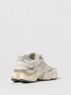 Sneakers U9060 New Balance in camoscio e mesh