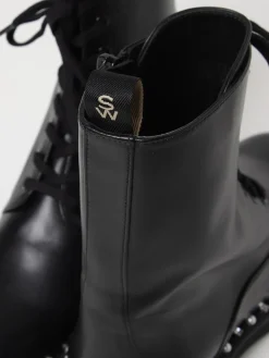 Stivaletto Stuart Weitzman in pelle con perle sintetiche e strass